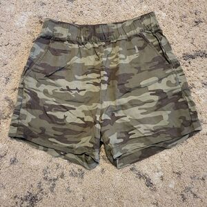 Social Standard by sanctuary elastic waistband camo shorts